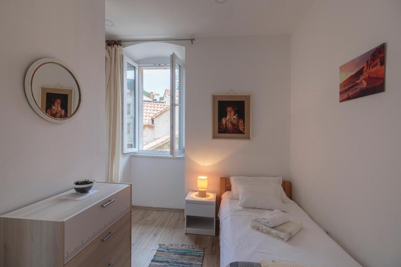 Apartment Esa คอมีชา ภายนอก รูปภาพ