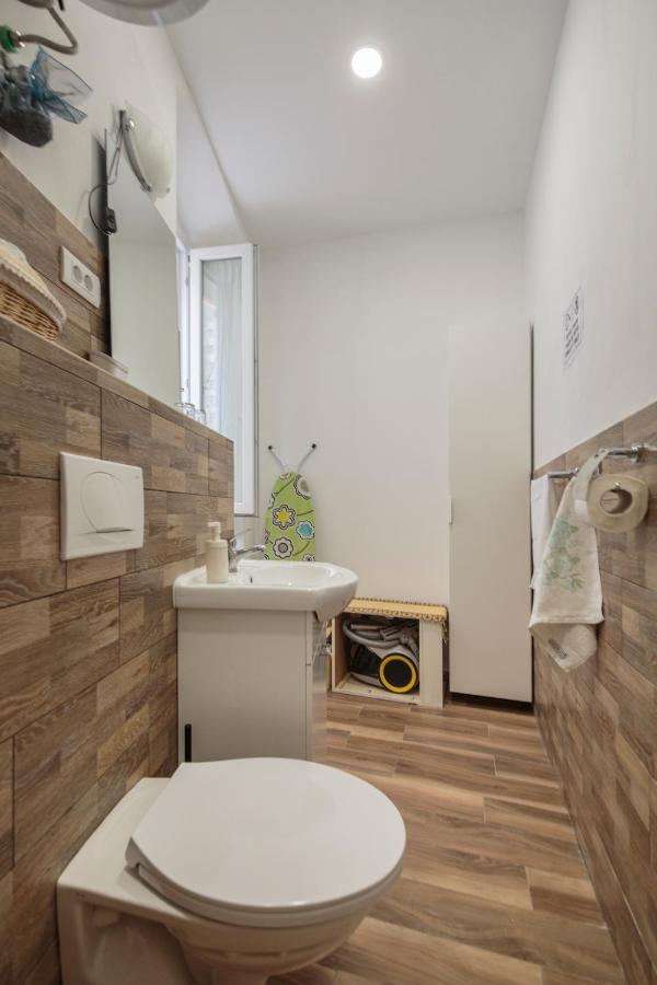 Apartment Esa คอมีชา ภายนอก รูปภาพ