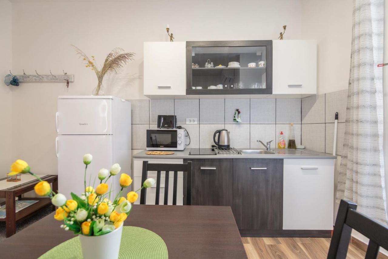 Apartment Esa คอมีชา ภายนอก รูปภาพ